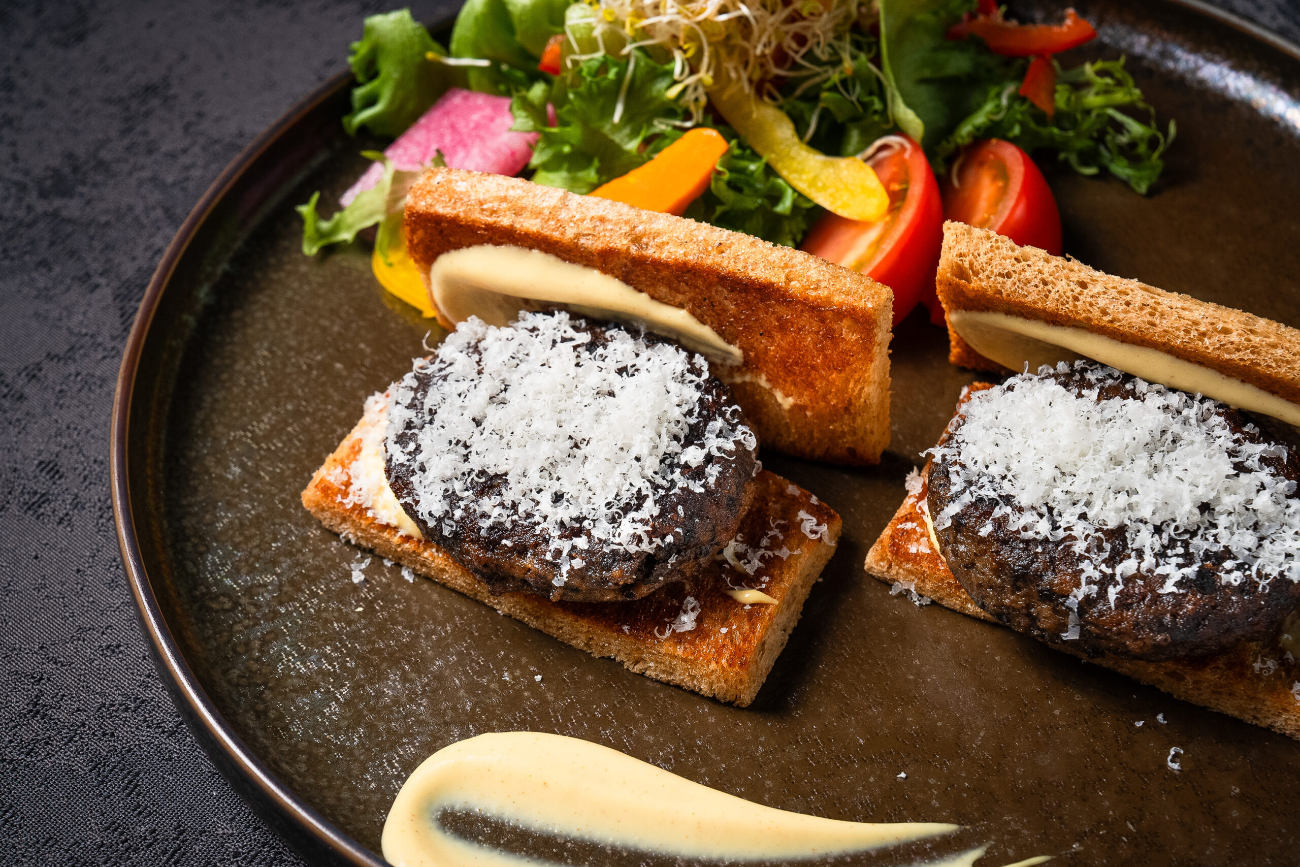 Lunch【特製トリュフハンバーグサンドセット】